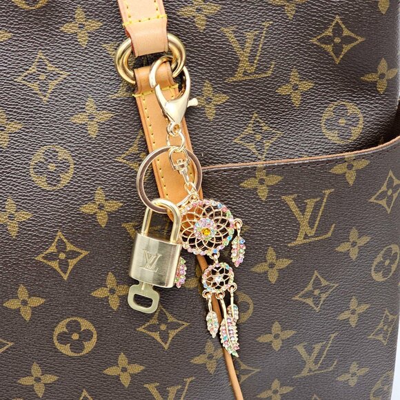 Authentic Louis Vuitton Lock & Key with unbranded Bagcharm, Keycharm, Keychain - Picture 1 of 8